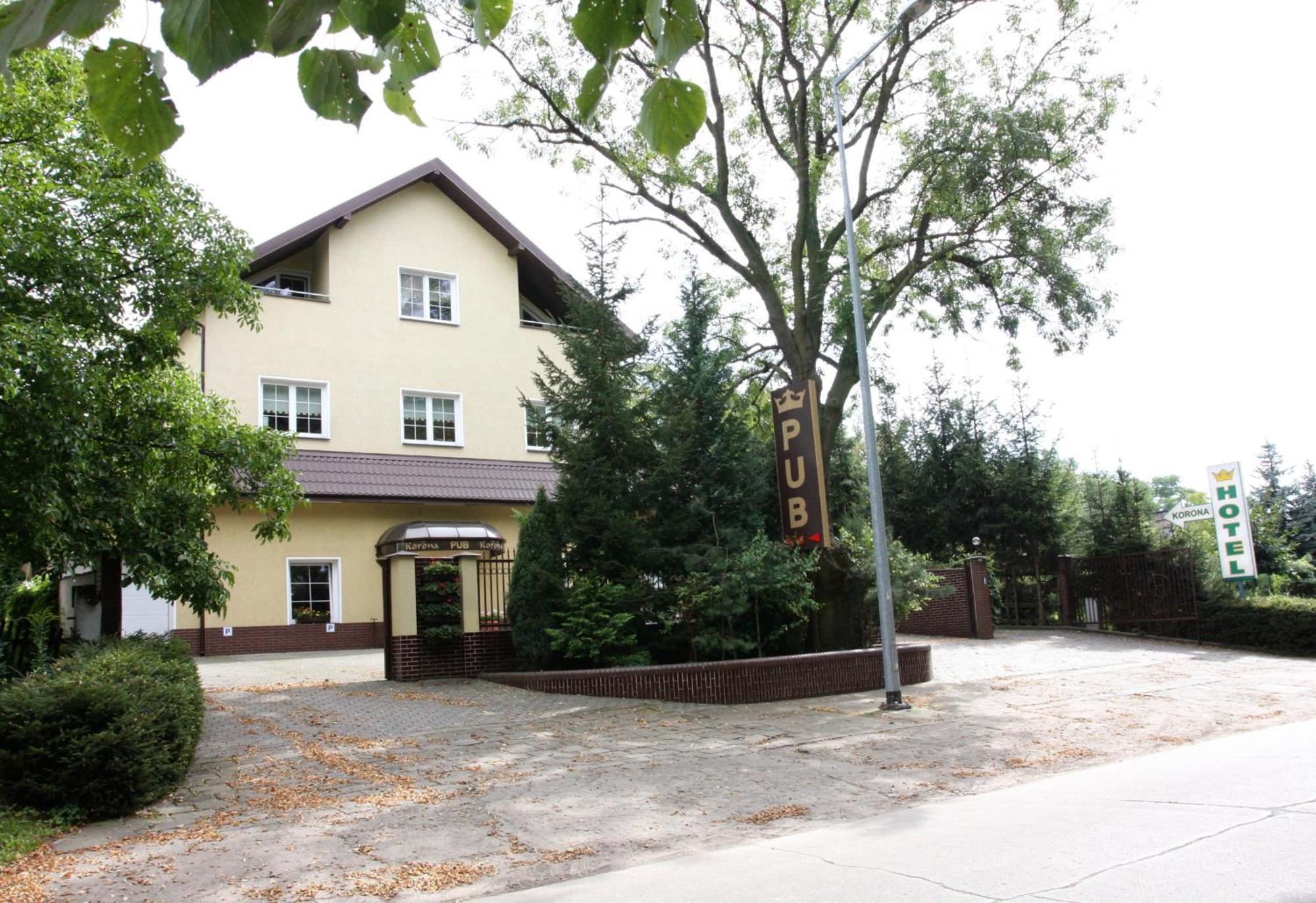 Hotel Korona Слубице Экстерьер фото